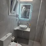 Anna Apartman *